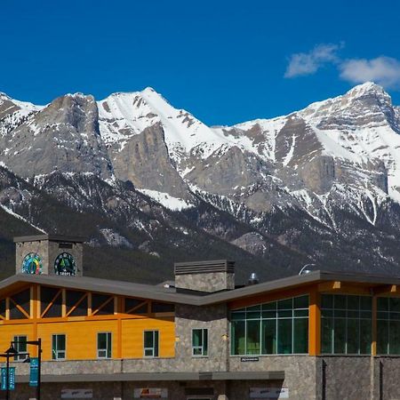 Canmore Downtown Hostel מראה חיצוני תמונה