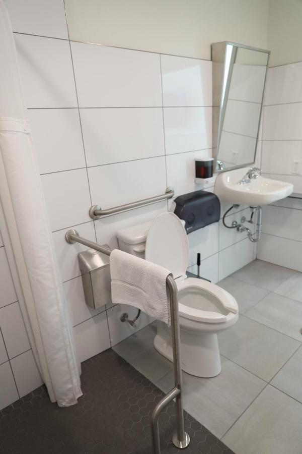 Canmore Downtown Hostel מראה חיצוני תמונה