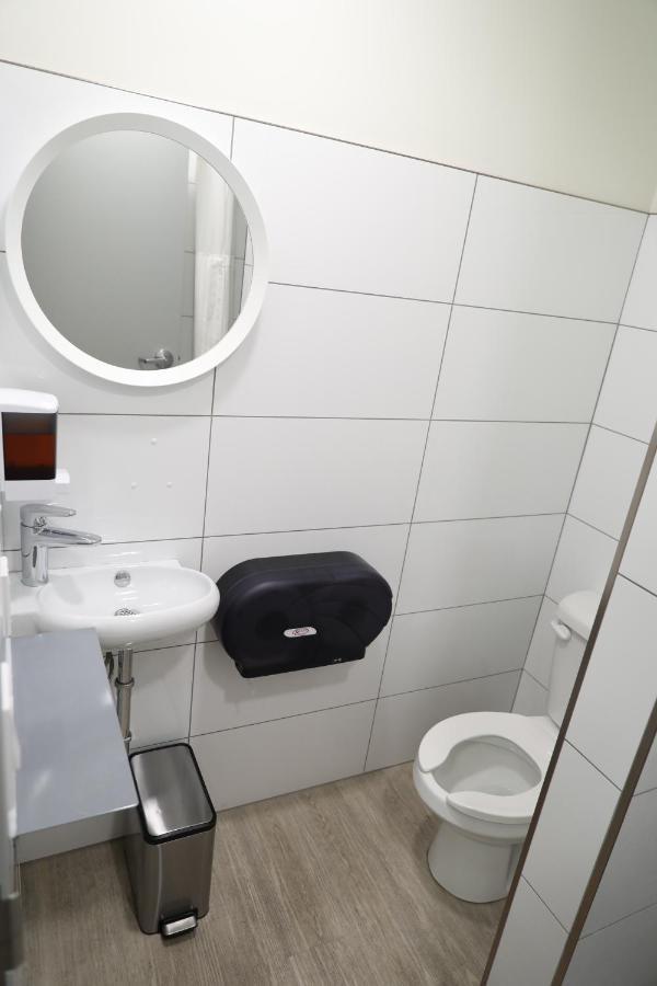 Canmore Downtown Hostel מראה חיצוני תמונה
