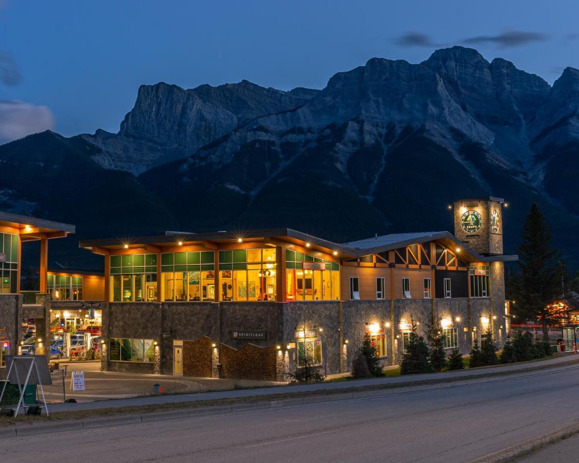 Canmore Downtown Hostel מראה חיצוני תמונה